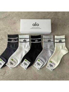 A6- ALO Yoga Women's Black, White & Grey Half-Crew Socks 5-Pair Box Set - NWT